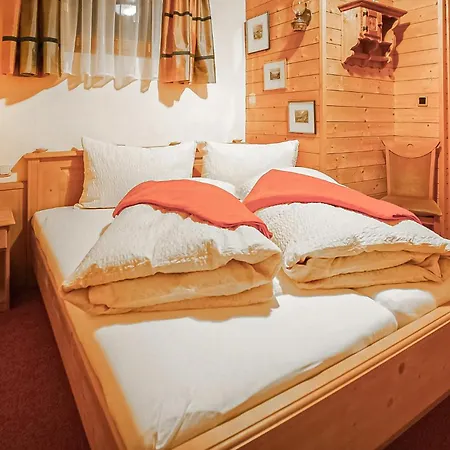 Holiday home Haus Holzworm Aussersiggam