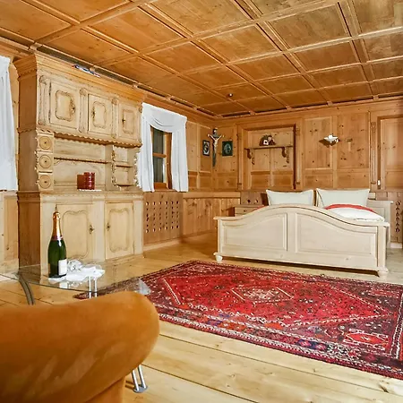 Haus Holzworm Feriehus *